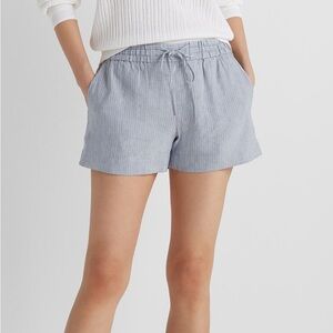 Club Monaco linen shorts. Size Small.